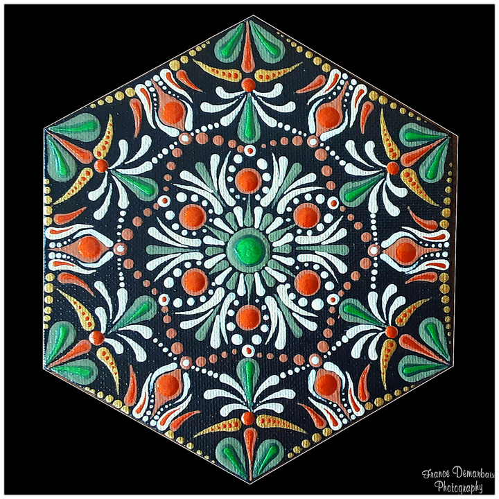 MANDALA 112 - toile hexagonale 15cm